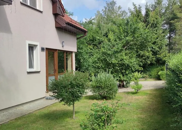 Dom Na Kaszubach Nad Jeziorem Gowidlinskim - Caloroczny